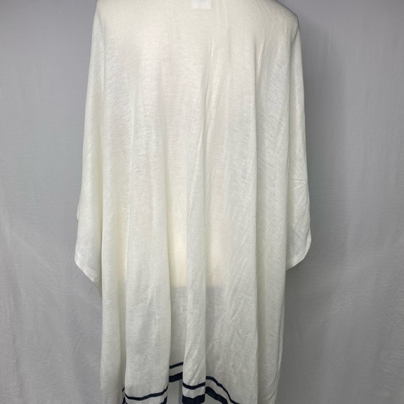 NWOT Ralph Lauren , Poncho Cape One Size ,white color - Picture 2 of 4